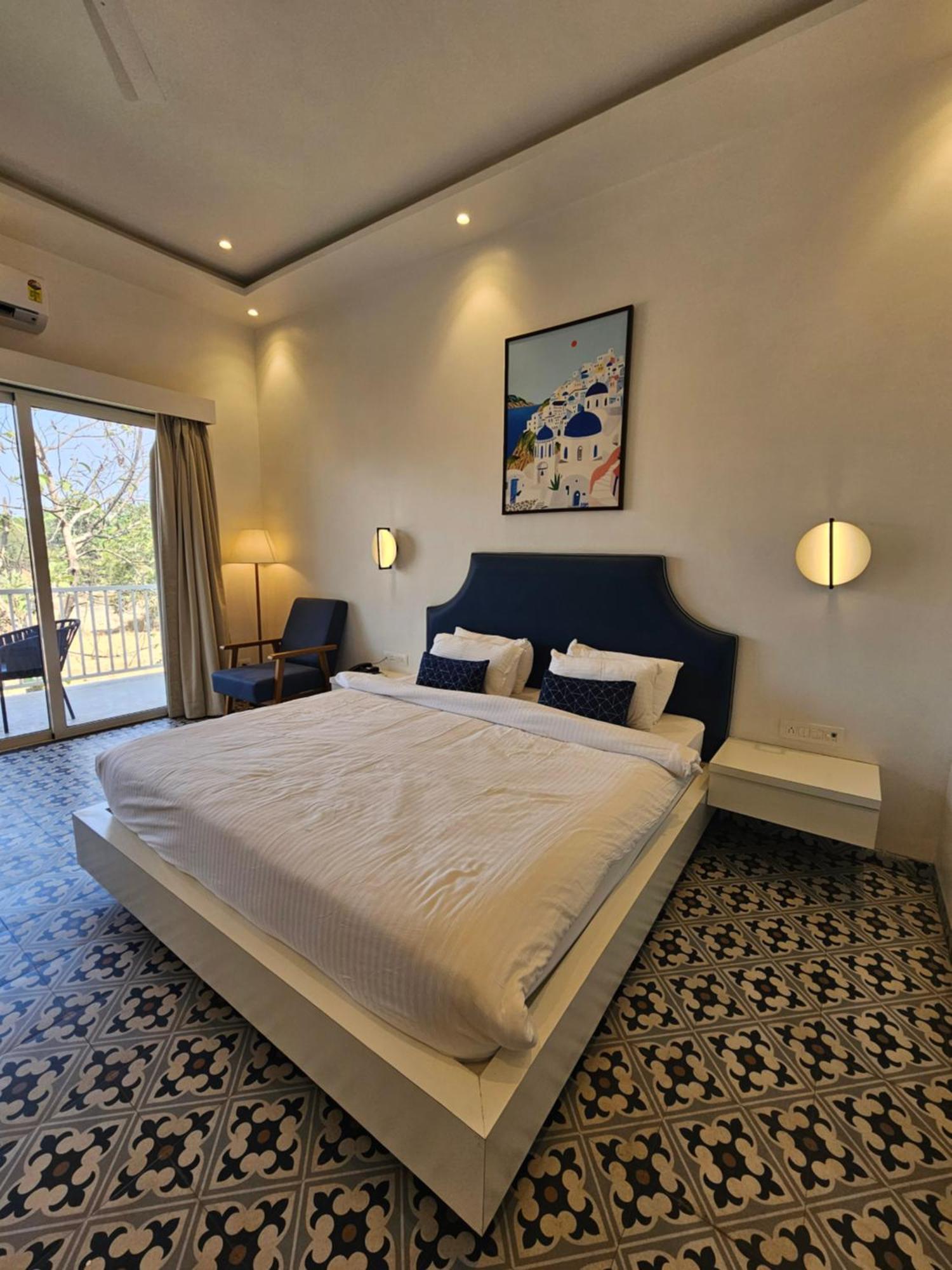River Estates Luxury Resort & Spa Karjat Kültér fotó