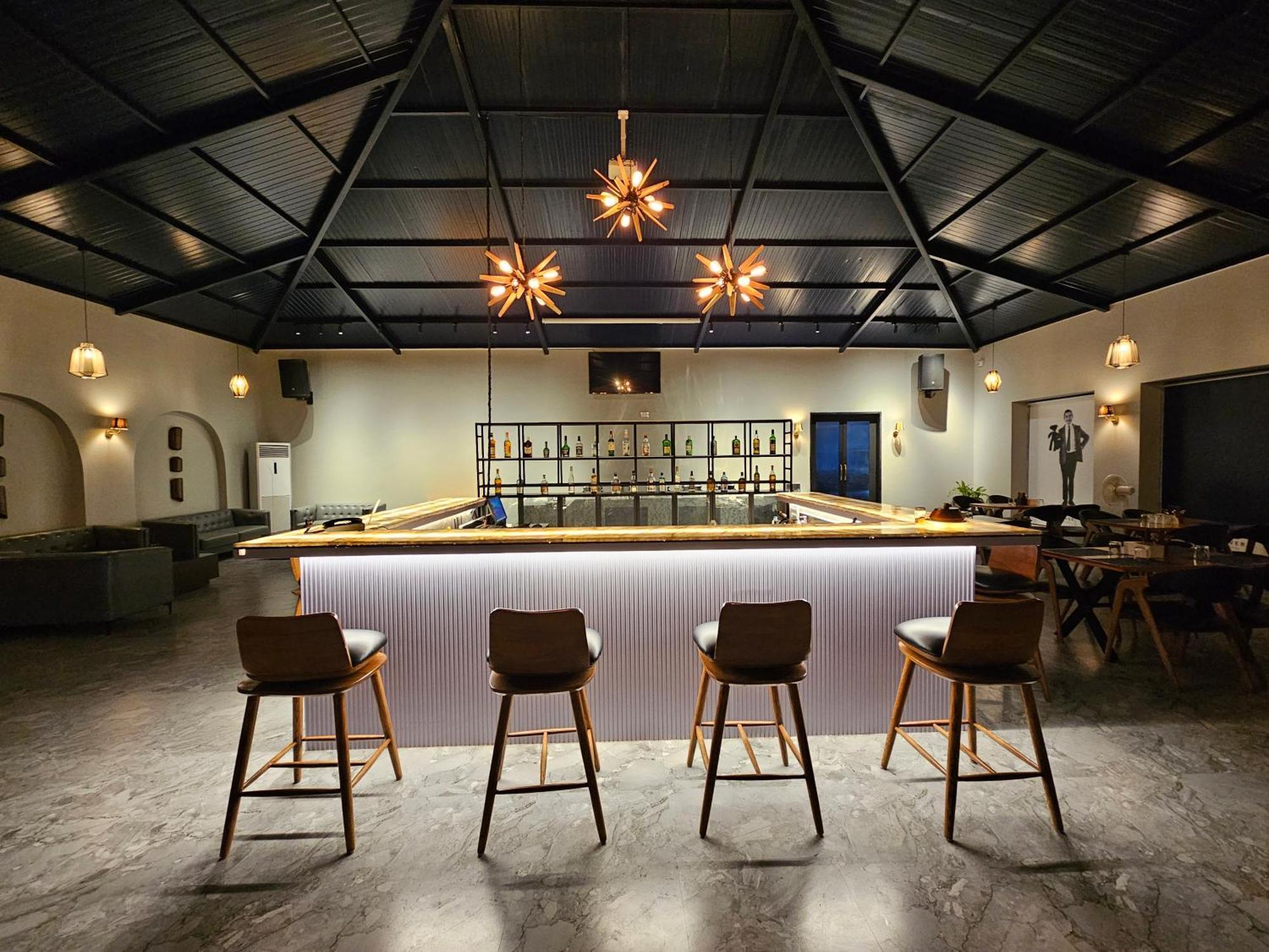 River Estates Luxury Resort & Spa Karjat Kültér fotó