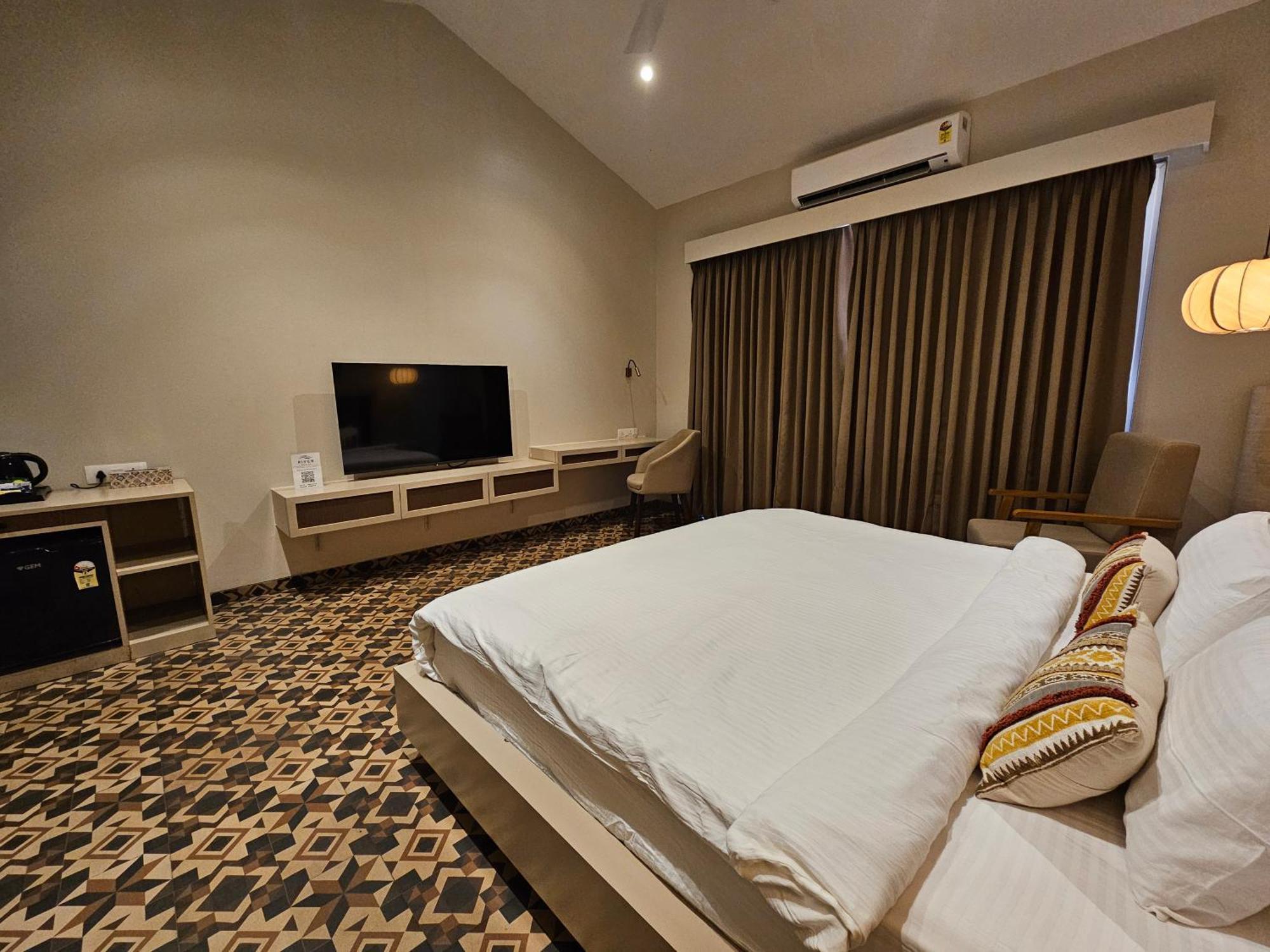 River Estates Luxury Resort & Spa Karjat Kültér fotó